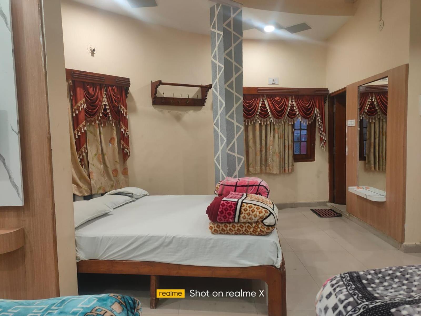 Hotel Pleasure Landmark Ujjain Εξωτερικό φωτογραφία