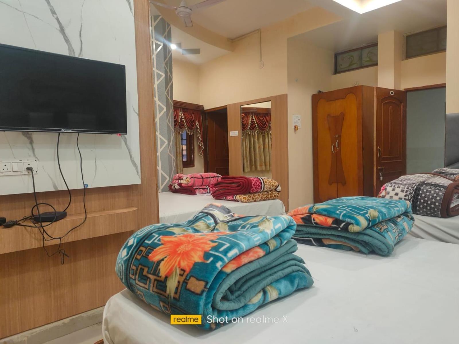 Hotel Pleasure Landmark Ujjain Εξωτερικό φωτογραφία