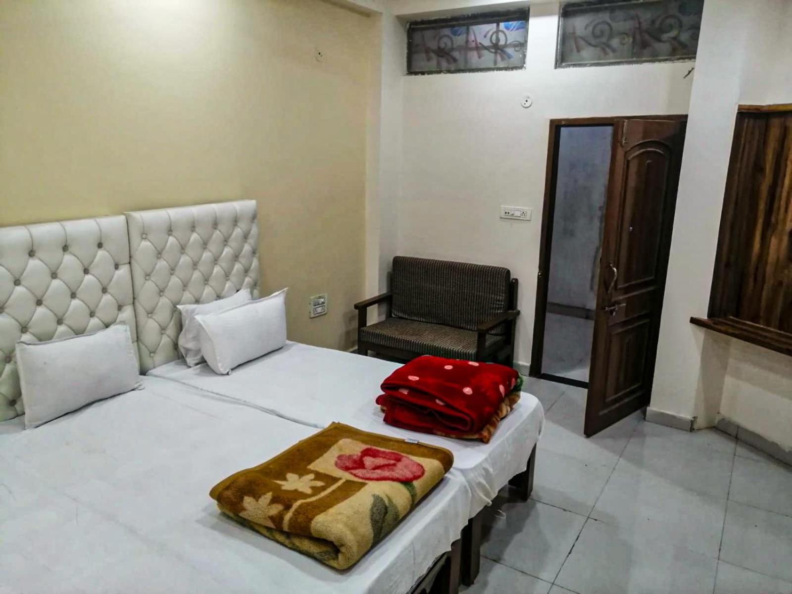 Hotel Pleasure Landmark Ujjain Εξωτερικό φωτογραφία