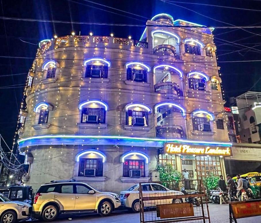 Hotel Pleasure Landmark Ujjain Εξωτερικό φωτογραφία